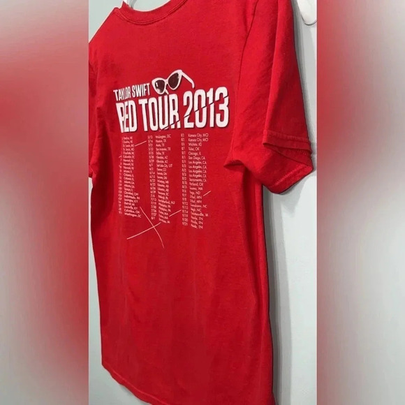 2013 Taylor Swift International Red Tour Concert Gildan T-Shirt SM - Picture 3 of 15